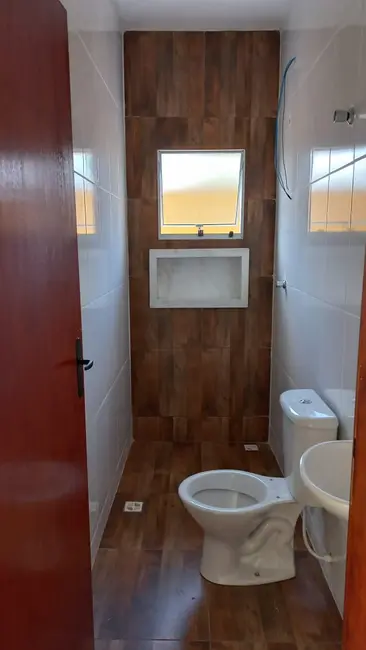 Foto 8 de Casa com 2 quartos à venda, 72m2 em Itanhaem - SP