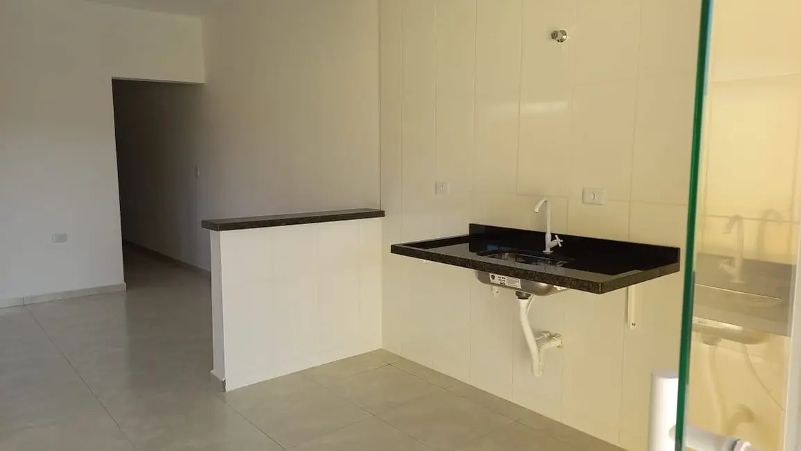 Foto 5 de Casa com 2 quartos à venda, 72m2 em Itanhaem - SP