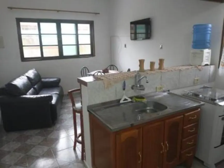 Foto 9 de Casa com 2 quartos à venda, 68m2 em Itanhaem - SP