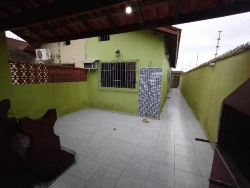 Foto 6 de Casa com 2 quartos à venda, 68m2 em Itanhaem - SP