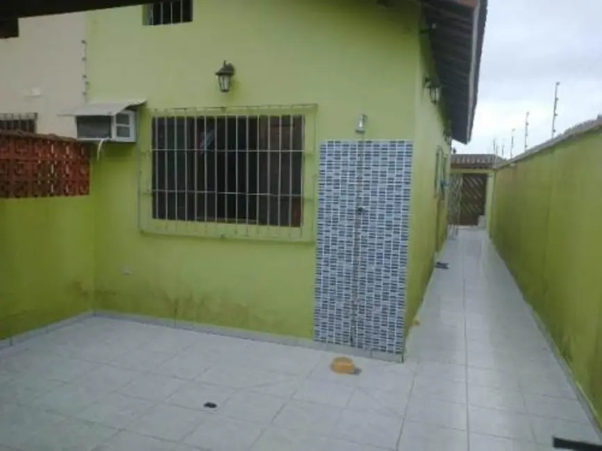 Foto 3 de Casa com 2 quartos à venda, 68m2 em Itanhaem - SP
