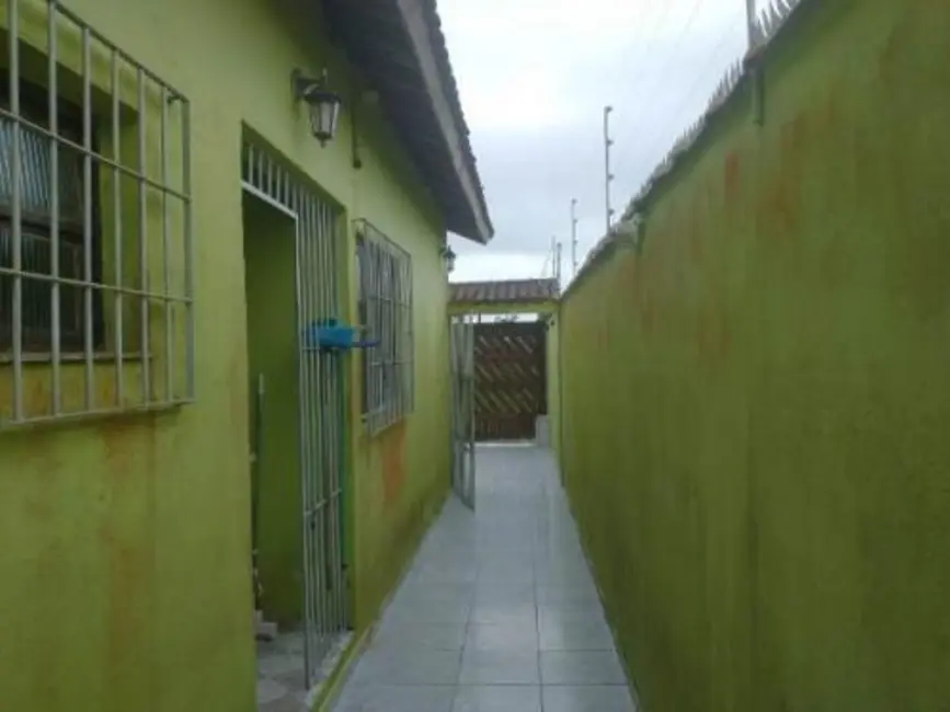 Foto 4 de Casa com 2 quartos à venda, 68m2 em Itanhaem - SP