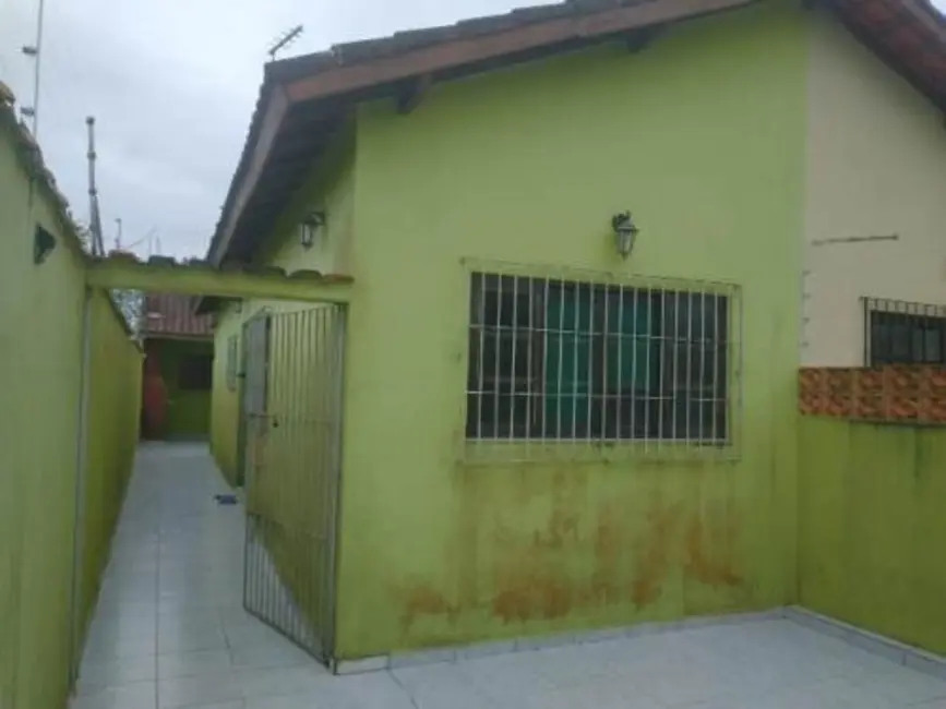 Foto 2 de Casa com 2 quartos à venda, 68m2 em Itanhaem - SP