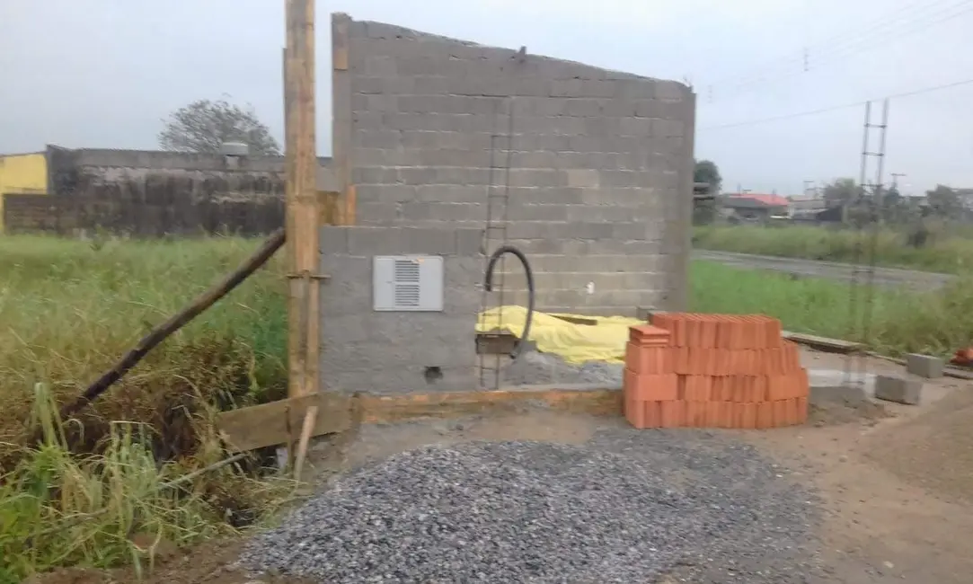 Foto 2 de Terreno / Lote à venda, 324m2 em Peruibe - SP