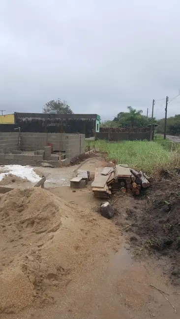 Foto 4 de Terreno / Lote à venda, 324m2 em Peruibe - SP