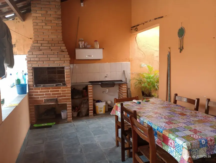 Foto 2 de Casa com 2 quartos à venda, 110m2 em Peruibe - SP