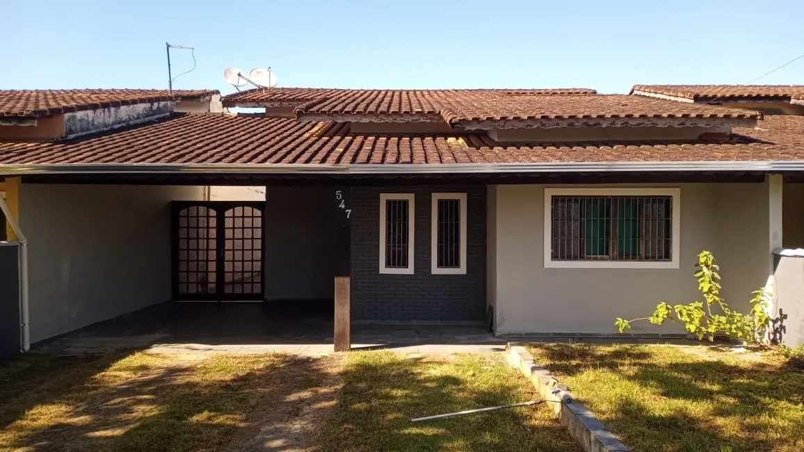 Foto 1 de Casa com 3 quartos à venda, 100m2 em Peruibe - SP