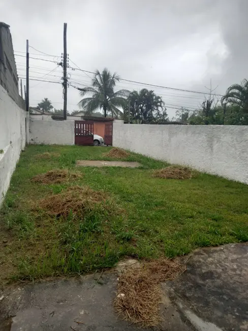 Foto 1 de Casa com 1 quarto à venda, 44m2 em Itanhaem - SP