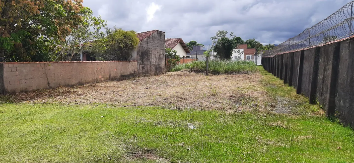 Foto 1 de Terreno / Lote à venda, 362m2 em Peruibe - SP