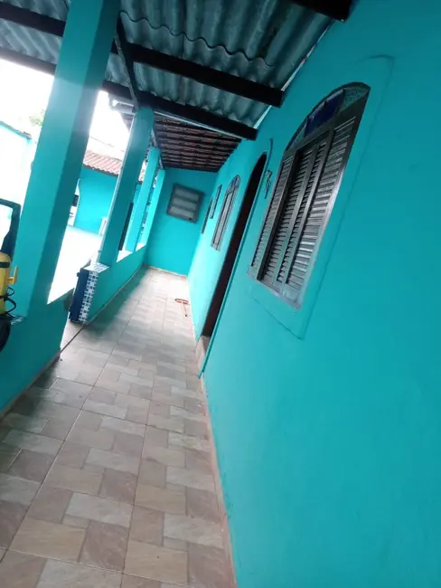 Foto 1 de Casa com 2 quartos à venda, 70m2 em Itanhaem - SP