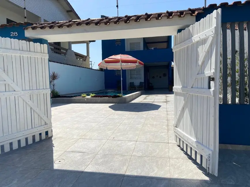 Foto 3 de Casa com 4 quartos à venda, 200m2 em Itanhaem - SP