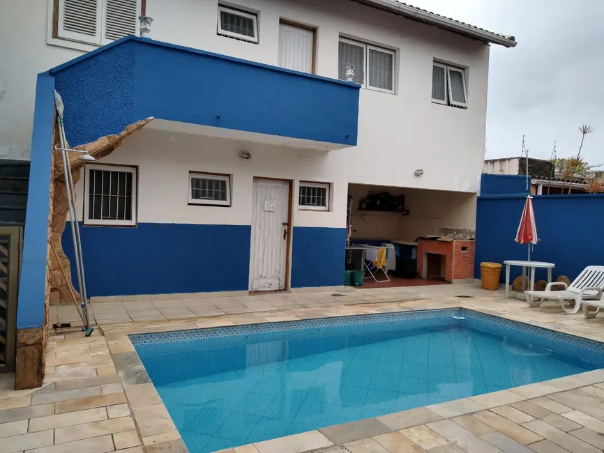 Foto 1 de Casa com 4 quartos à venda, 300m2 em Itanhaem - SP
