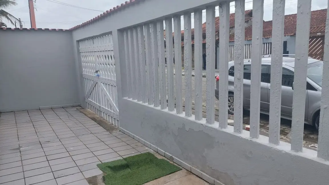 Foto 2 de Casa com 2 quartos à venda, 156m2 em Itanhaem - SP