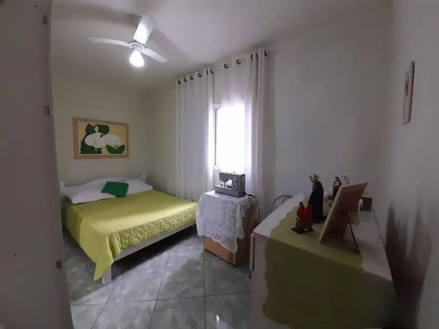 Casa com 2 quartos à venda, 60m2 em Peruibe - SP - imagem 6 Foto 6 de Casa com 2 quartos à venda, 60m2 em Peruibe - SP
