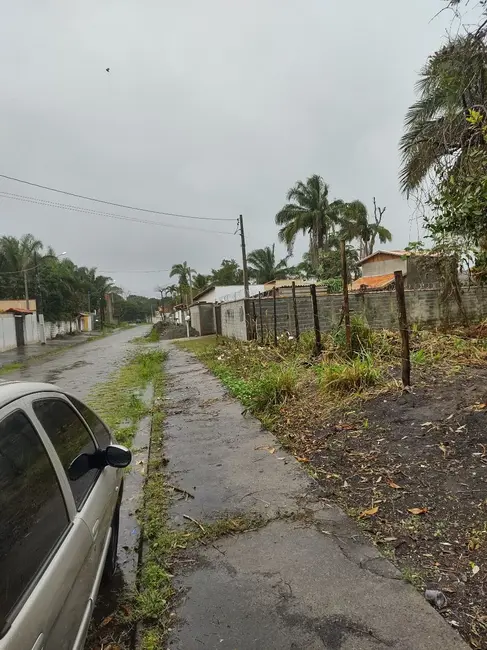 Foto 1 de Terreno / Lote à venda, 332m2 em Itanhaem - SP