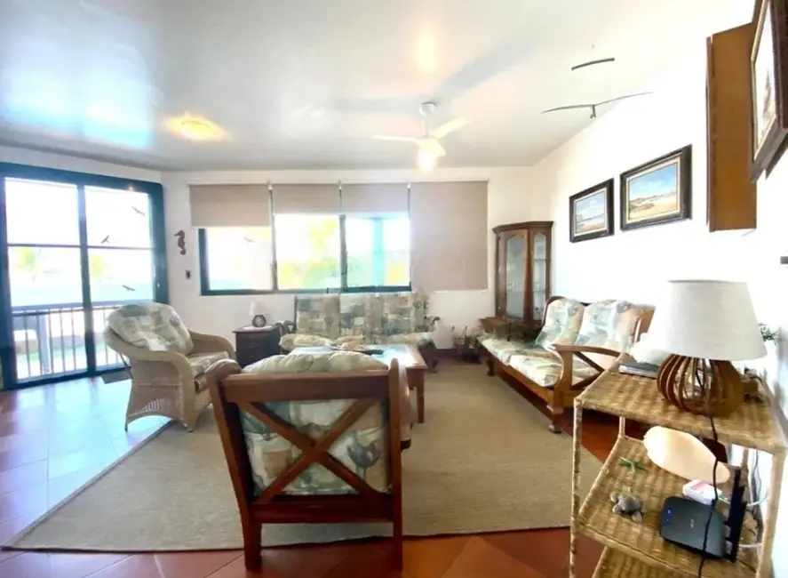 Casa de Condomínio com 4 quartos à venda, 255m2 em Peruibe - SP - imagem 7 Foto 7 de Casa de Condomínio com 4 quartos à venda, 255m2 em Peruibe - SP