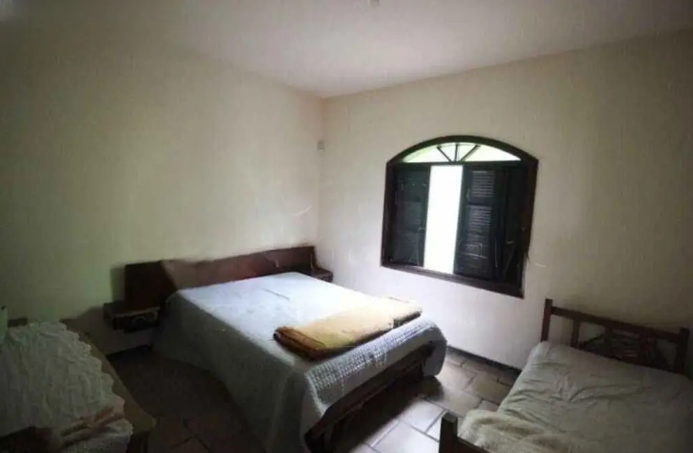 Casa com 3 quartos à venda, 294m2 em Centro, Peruibe - SP - imagem 9 Foto 9 de Casa com 3 quartos à venda, 294m2 em Centro, Peruibe - SP