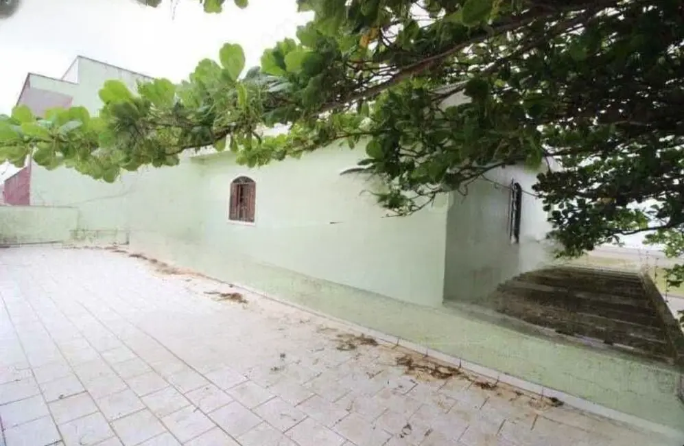 Casa com 3 quartos à venda, 294m2 em Centro, Peruibe - SP - imagem 5 Foto 5 de Casa com 3 quartos à venda, 294m2 em Centro, Peruibe - SP