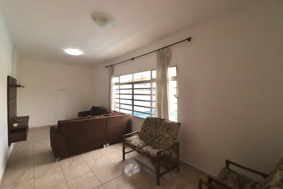 Casa com 3 quartos à venda, 98m2 em Peruibe - SP - imagem 8 Foto 8 de Casa com 3 quartos à venda, 98m2 em Peruibe - SP