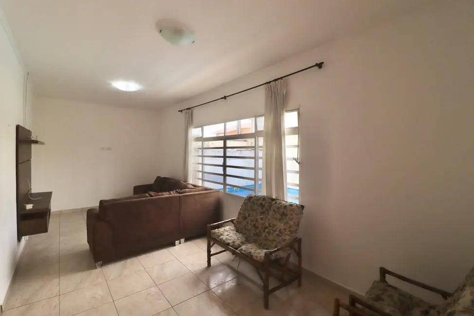 Casa com 3 quartos à venda, 98m2 em Peruibe - SP - imagem 5 Foto 5 de Casa com 3 quartos à venda, 98m2 em Peruibe - SP
