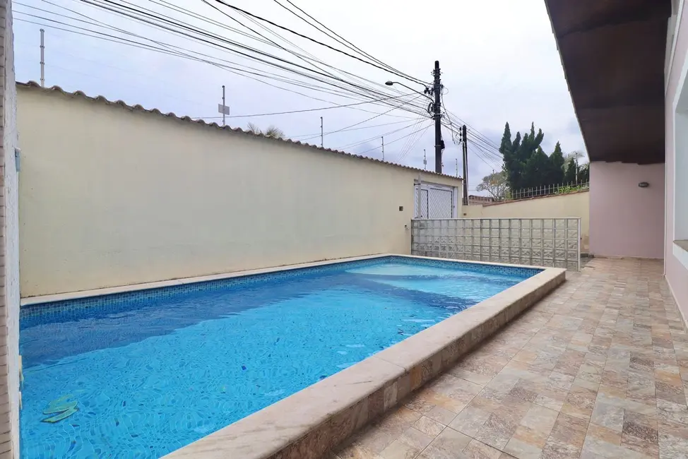 Casa com 3 quartos à venda, 98m2 em Peruibe - SP - imagem 3 Foto 3 de Casa com 3 quartos à venda, 98m2 em Peruibe - SP