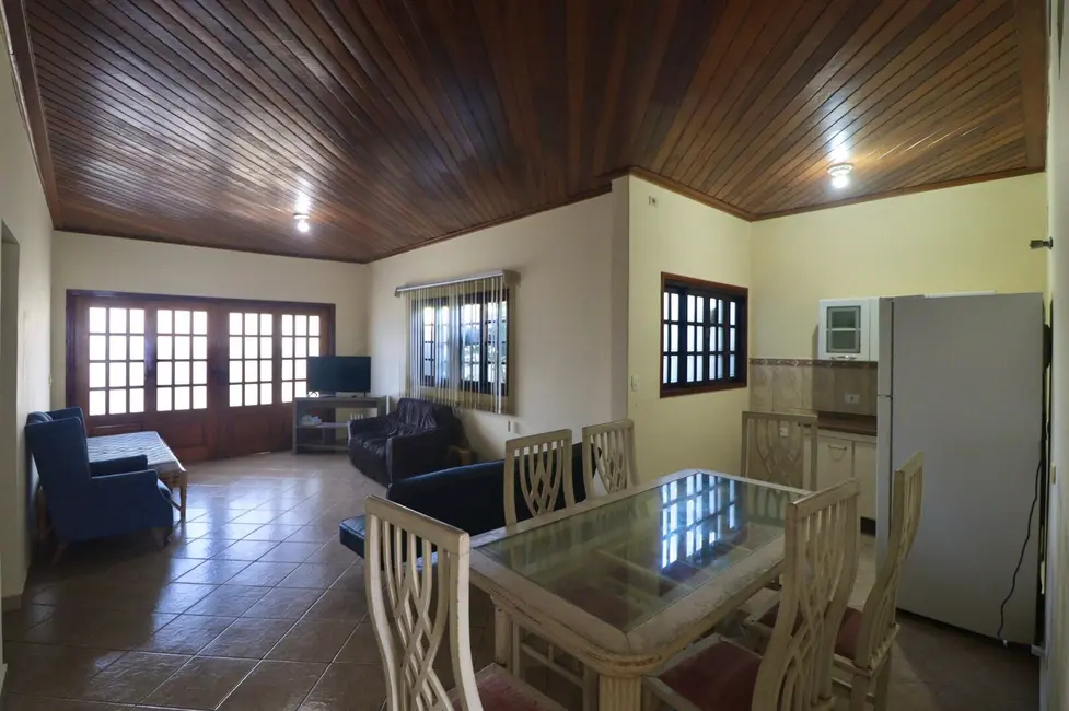 Casa com 3 quartos à venda, 80m2 em Peruibe - SP - imagem 9 Foto 9 de Casa com 3 quartos à venda, 80m2 em Peruibe - SP