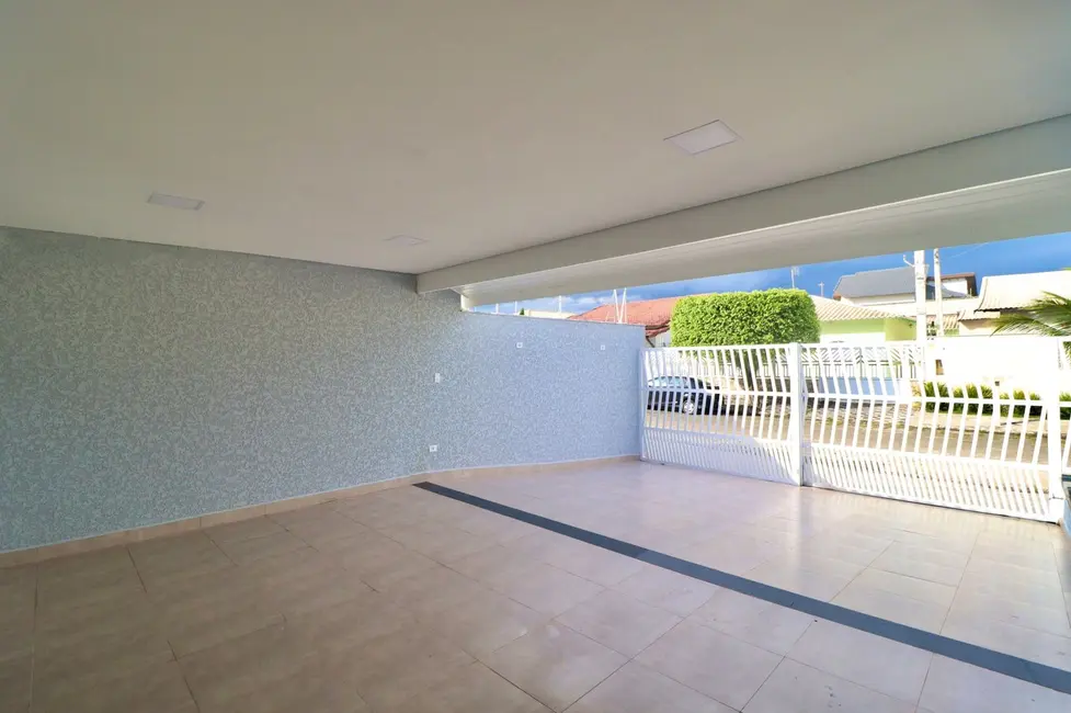 Casa com 3 quartos à venda, 149m2 em Peruibe - SP - imagem 3 Foto 3 de Casa com 3 quartos à venda, 149m2 em Peruibe - SP