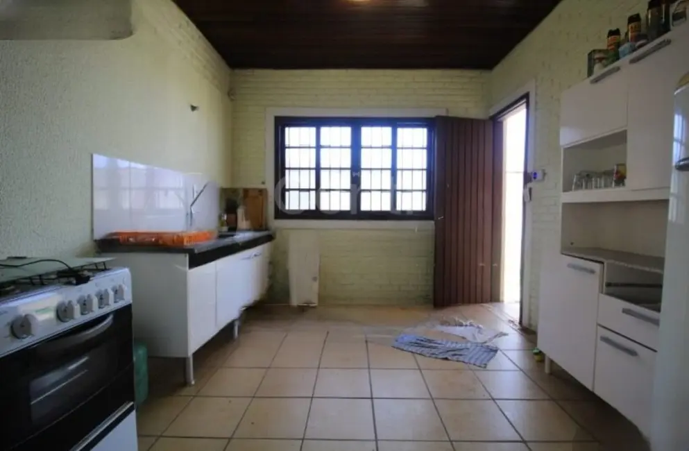 Casa com 5 quartos à venda, 230m2 em Peruibe - SP - imagem 6 Foto 6 de Casa com 5 quartos à venda, 230m2 em Peruibe - SP