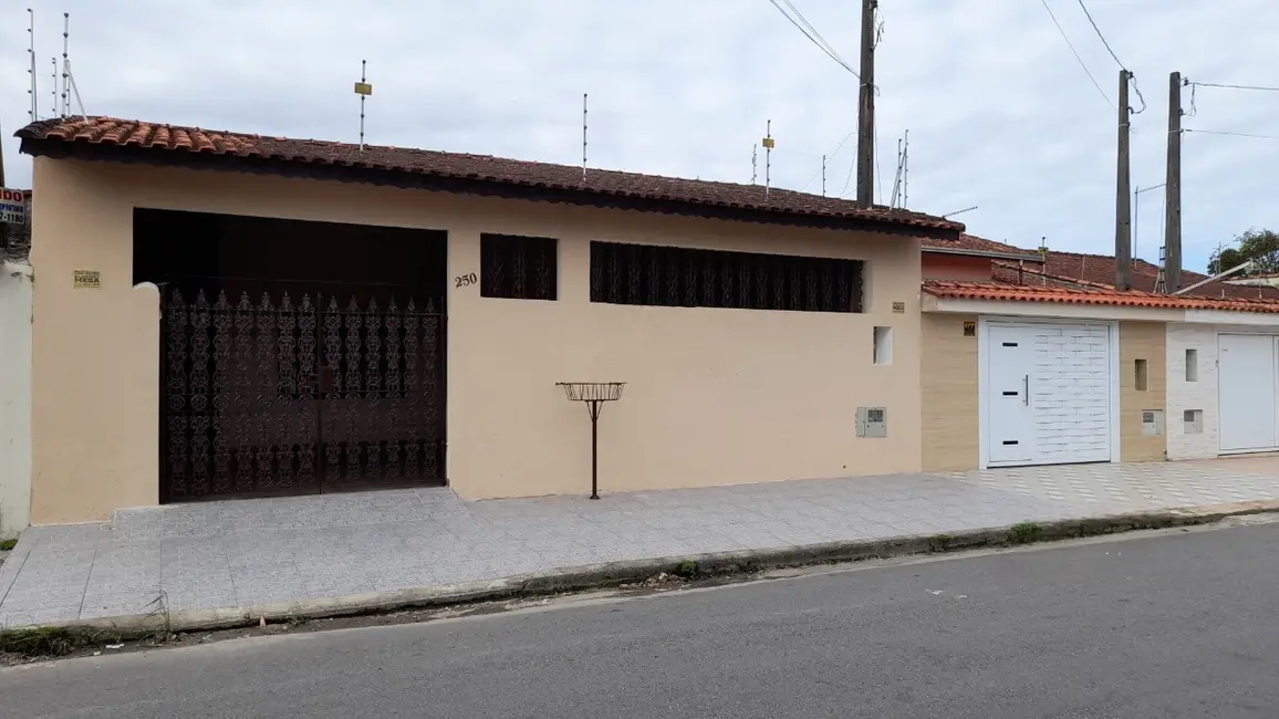 Foto 1 de Casa com 3 quartos à venda, 116m2 em Itanhaem - SP