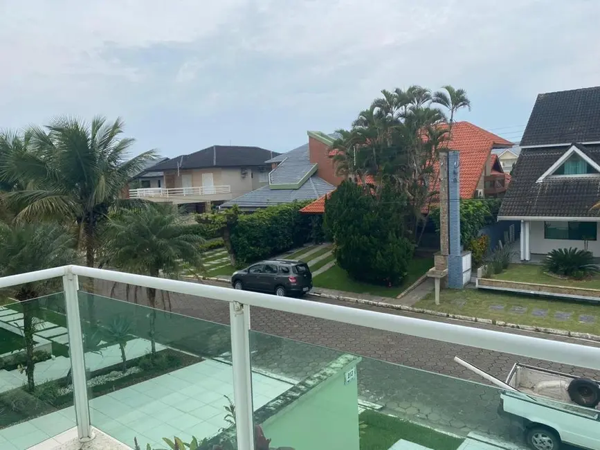 Foto 2 de Casa com 4 quartos à venda, 380m2 em Peruibe - SP