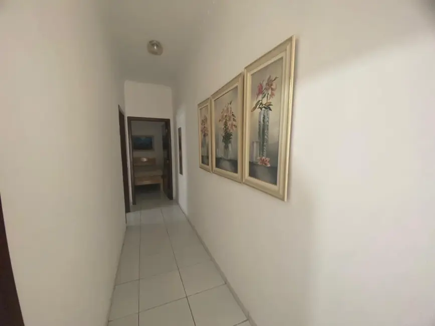 Foto 9 de Casa com 2 quartos à venda, 176m2 em Peruibe - SP