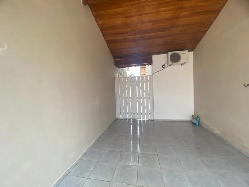 Foto 2 de Casa com 2 quartos à venda, 176m2 em Peruibe - SP