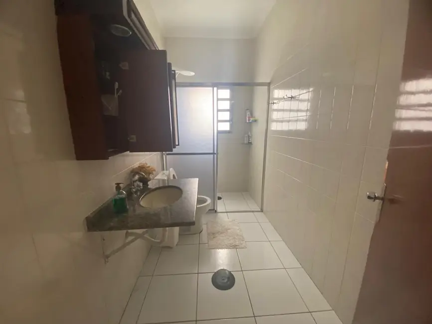 Foto 8 de Casa com 2 quartos à venda, 176m2 em Peruibe - SP