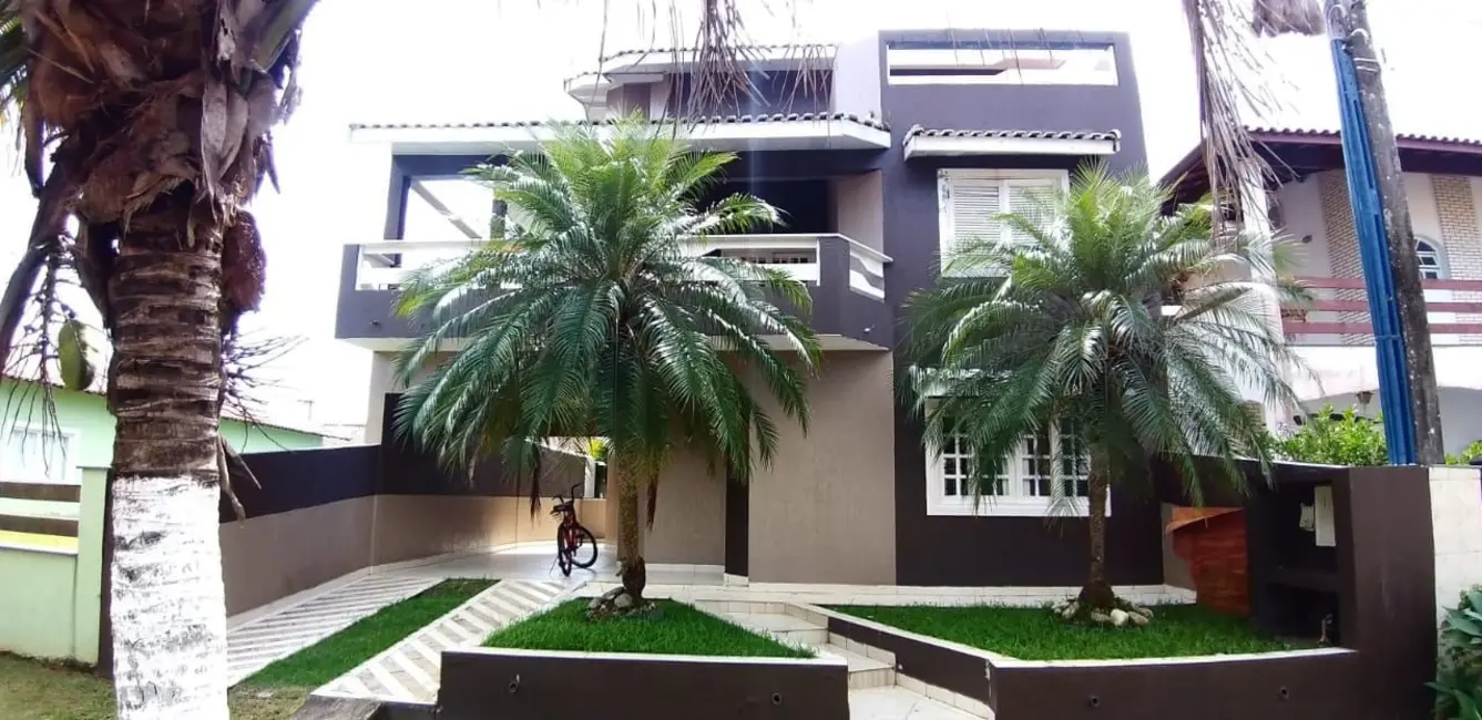Foto 1 de Casa de Condomínio com 5 quartos à venda, 230m2 em Itanhaem - SP