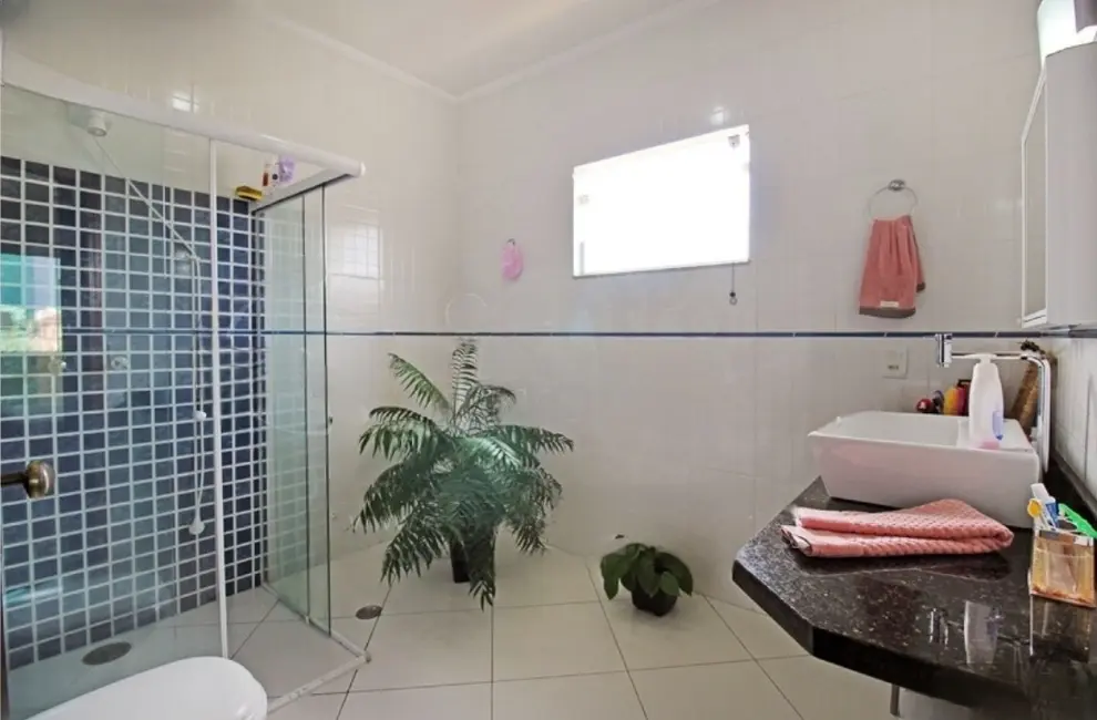 Casa com 3 quartos à venda, 150m2 em Peruibe - SP - imagem 9 Foto 9 de Casa com 3 quartos à venda, 150m2 em Peruibe - SP