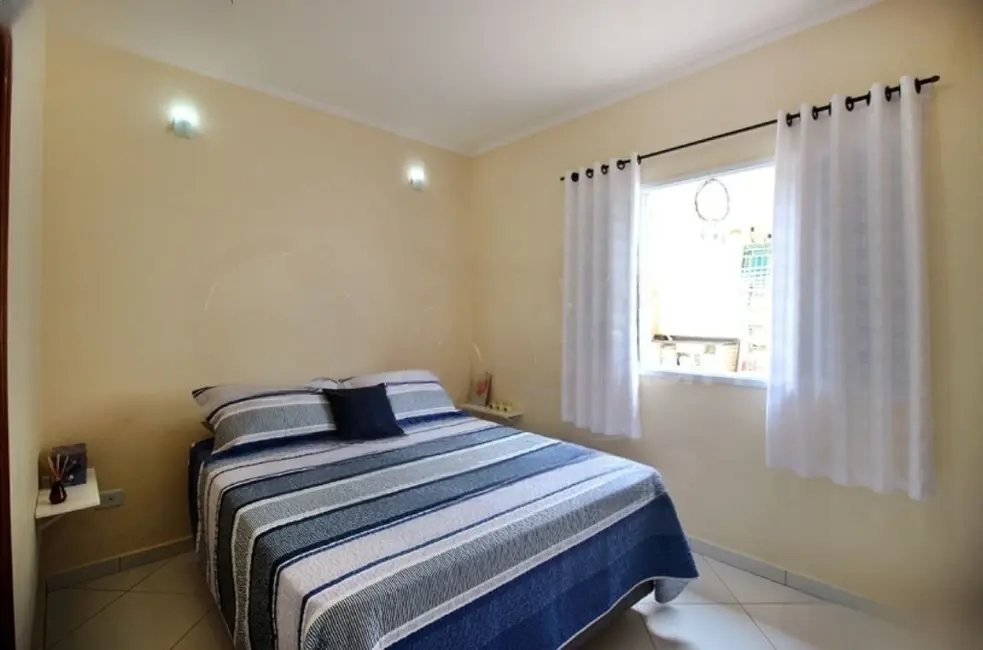 Casa com 3 quartos à venda, 150m2 em Peruibe - SP - imagem 7 Foto 7 de Casa com 3 quartos à venda, 150m2 em Peruibe - SP