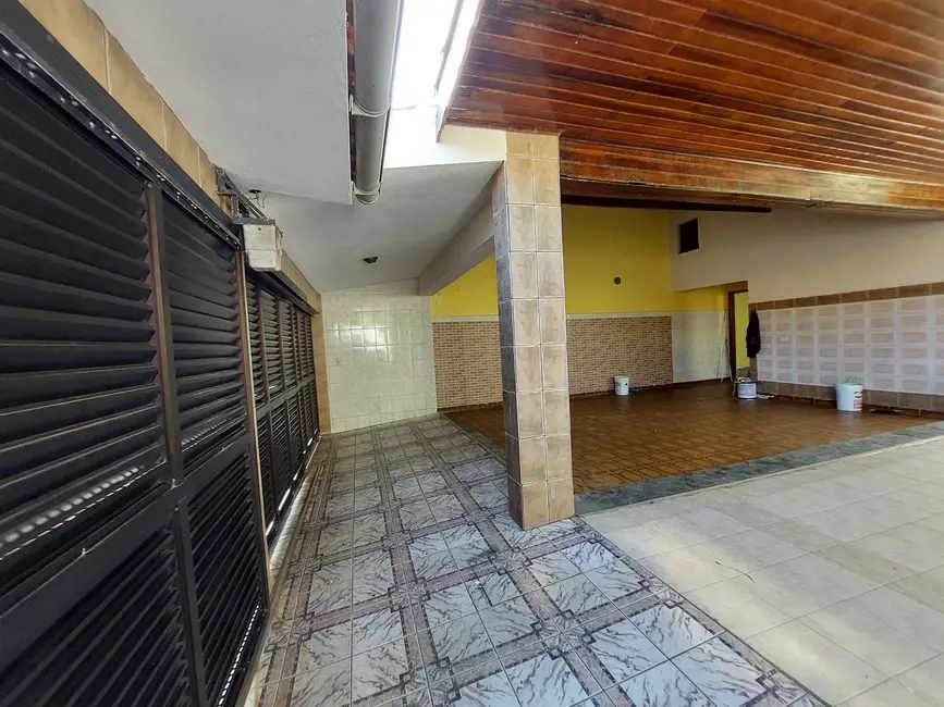 Foto 6 de Casa com 3 quartos à venda, 300m2 em Itanhaem - SP