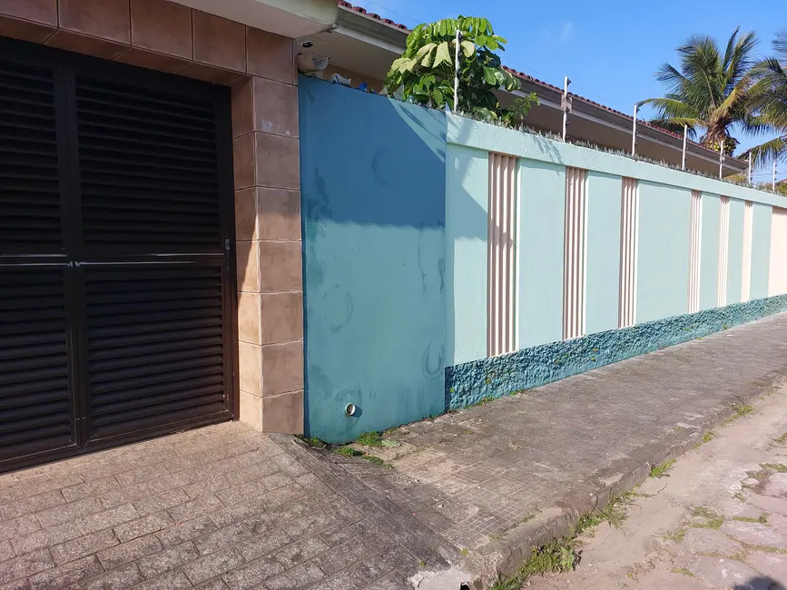 Foto 5 de Casa com 3 quartos à venda, 300m2 em Itanhaem - SP
