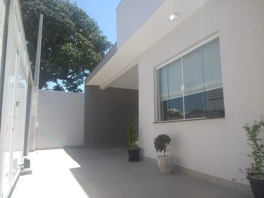 Foto 3 de Casa com 3 quartos à venda, 130m2 em Itanhaem - SP