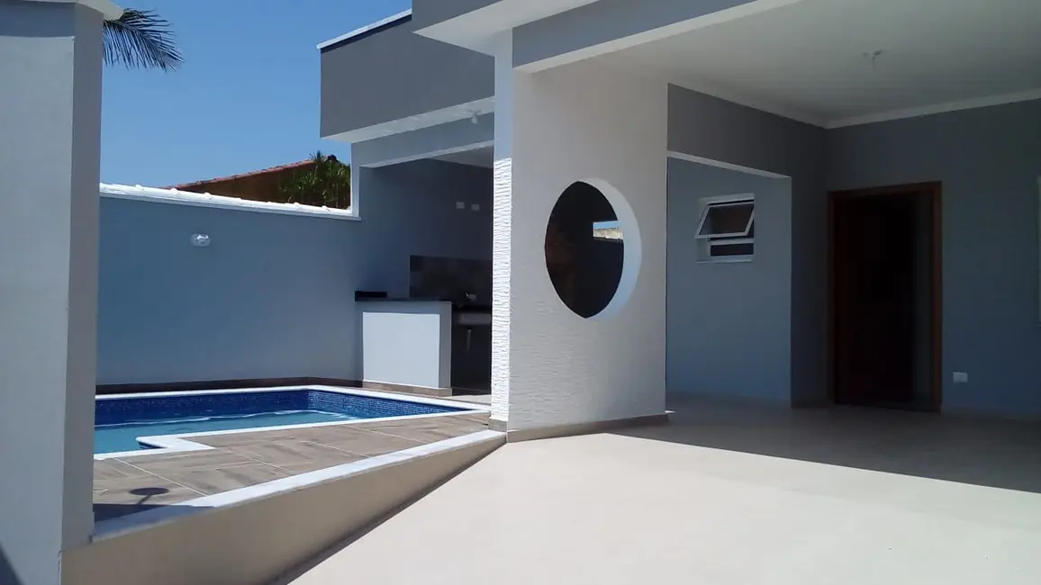 Casa com 3 quartos à venda, 150m2 em Peruibe - SP - imagem 5 Foto 5 de Casa com 3 quartos à venda, 150m2 em Peruibe - SP