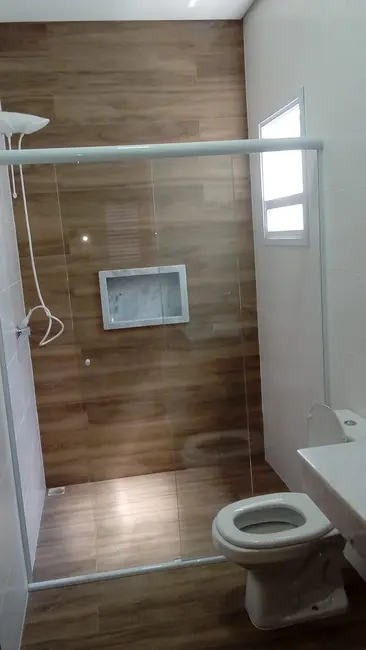 Casa com 3 quartos à venda, 150m2 em Peruibe - SP - imagem 3 Foto 3 de Casa com 3 quartos à venda, 150m2 em Peruibe - SP