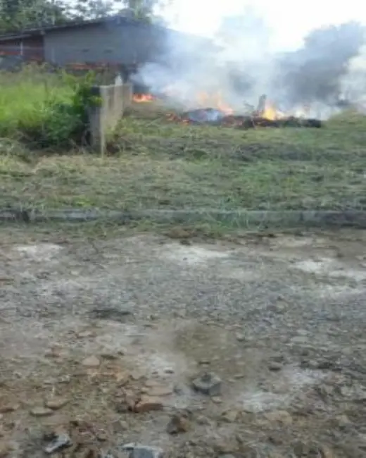 Foto 3 de Terreno / Lote à venda, 300m2 em Peruibe - SP