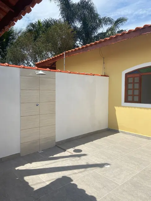 Foto 2 de Casa com 3 quartos à venda, 83m2 em Itanhaem - SP