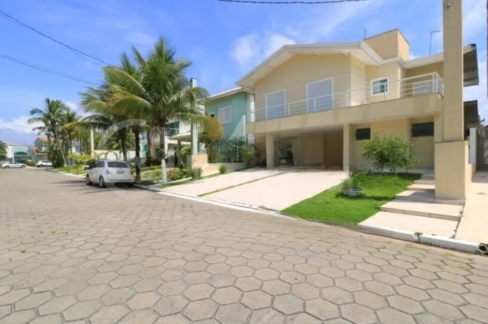 Casa com 4 quartos à venda, 313m2 em Peruibe - SP - imagem 1 Foto 1 de Casa com 4 quartos à venda, 313m2 em Peruibe - SP