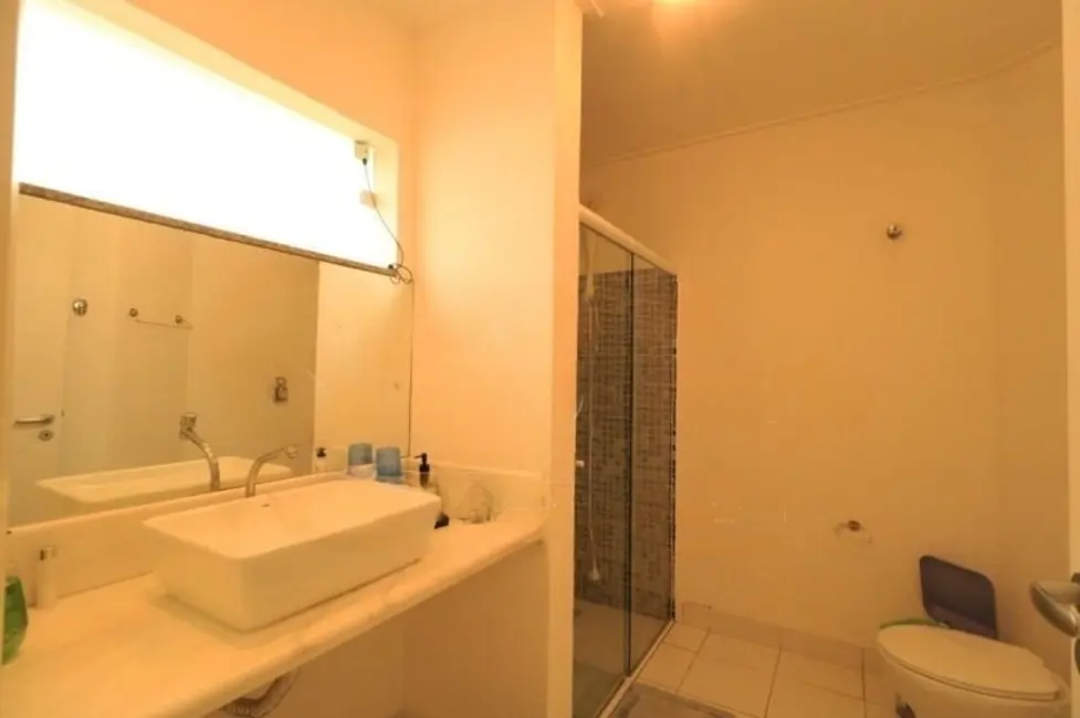 Casa com 4 quartos à venda, 313m2 em Peruibe - SP - imagem 8 Foto 8 de Casa com 4 quartos à venda, 313m2 em Peruibe - SP