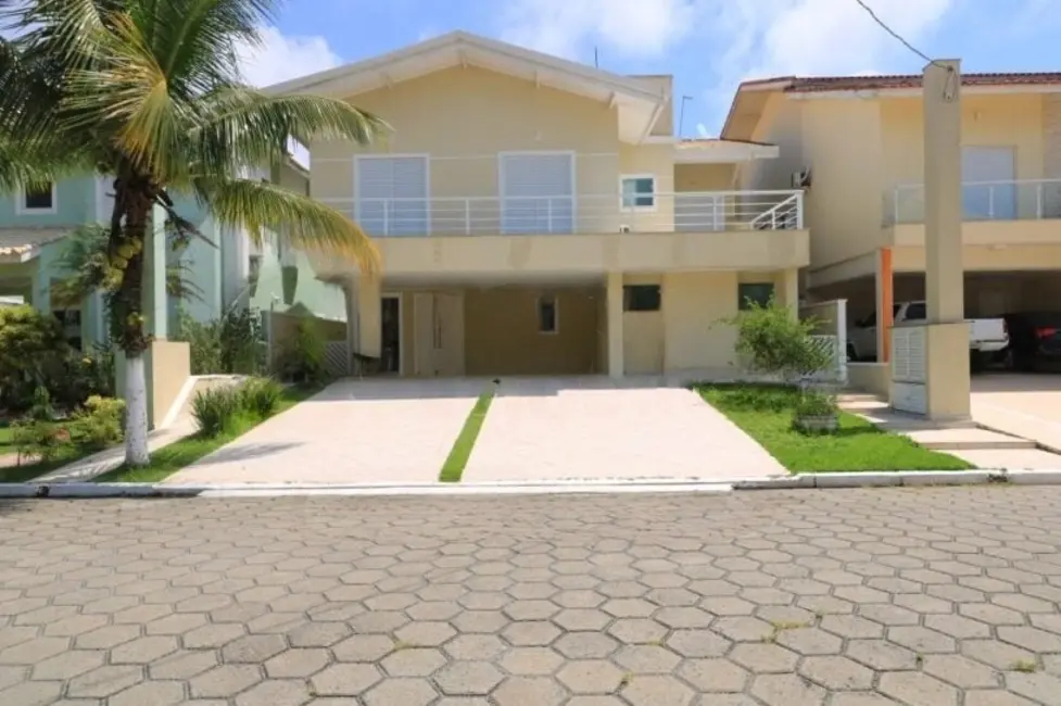 Casa com 4 quartos à venda, 313m2 em Peruibe - SP - imagem 2 Foto 2 de Casa com 4 quartos à venda, 313m2 em Peruibe - SP