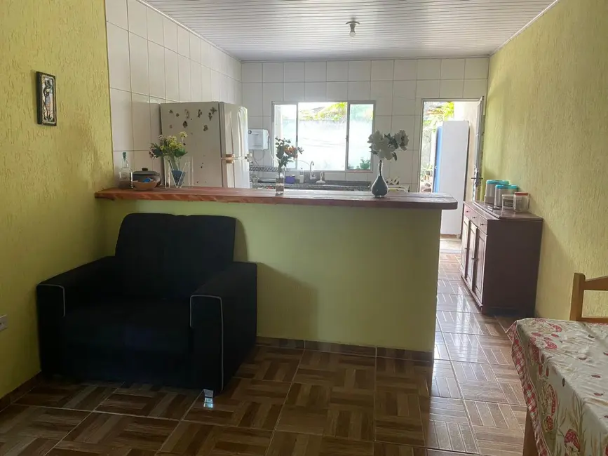 Foto 6 de Casa com 2 quartos à venda, 57m2 em Itanhaem - SP