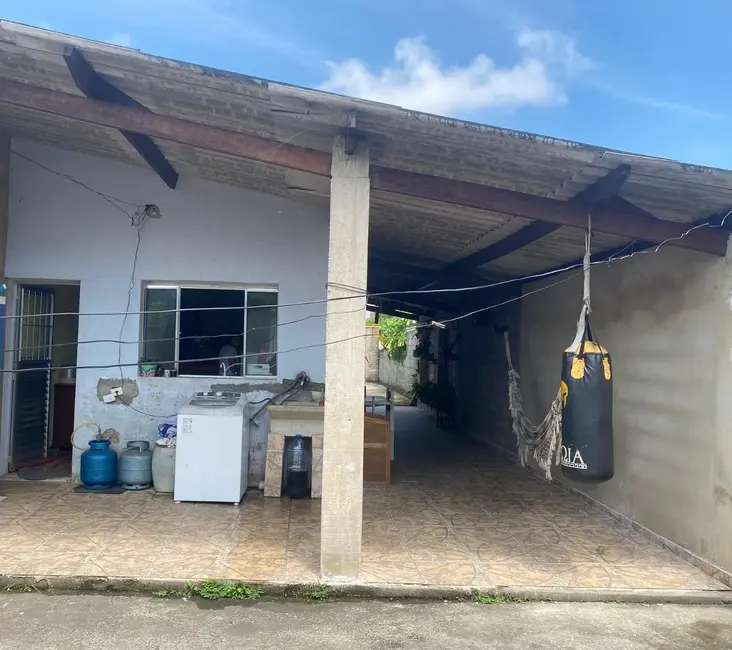 Foto 1 de Casa com 2 quartos à venda, 57m2 em Itanhaem - SP
