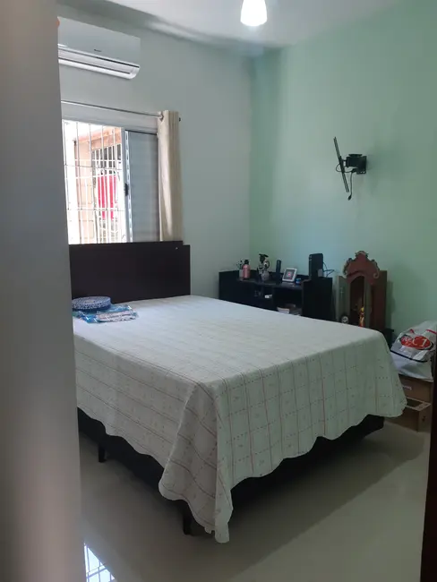 Foto 9 de Casa com 2 quartos à venda, 62m2 em Itanhaem - SP