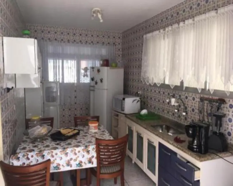 Foto 3 de Casa com 3 quartos à venda, 239m2 em Itanhaem - SP